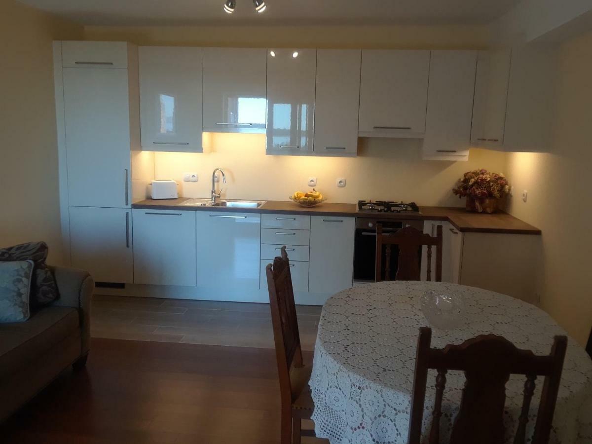 Water View Brand New Apartment, Short Stroll To Beach, Peaceful! Kosljun Екстер'єр фото