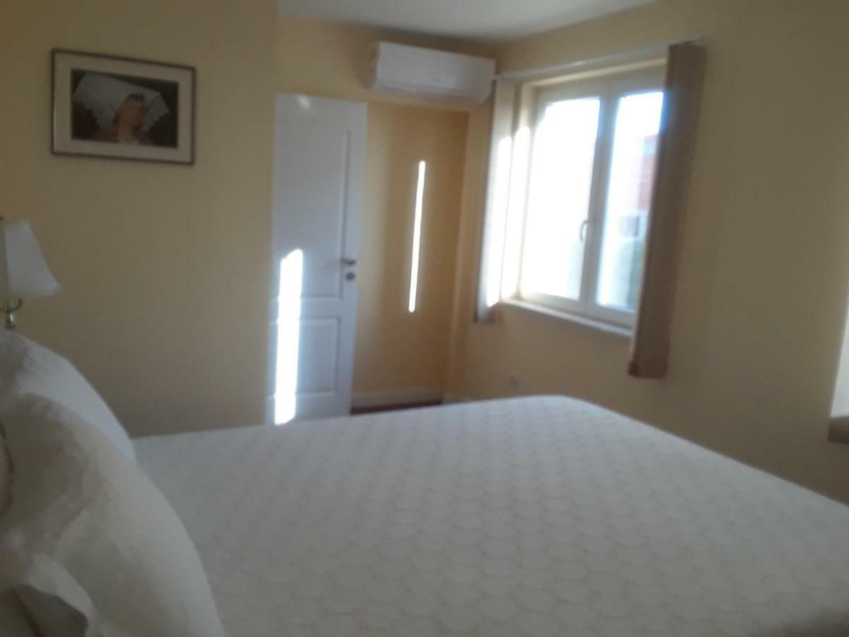Water View Brand New Apartment, Short Stroll To Beach, Peaceful! Kosljun Екстер'єр фото