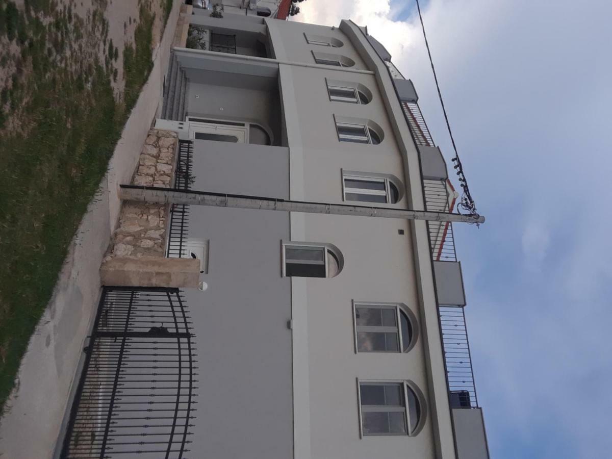 Water View Brand New Apartment, Short Stroll To Beach, Peaceful! Kosljun Екстер'єр фото