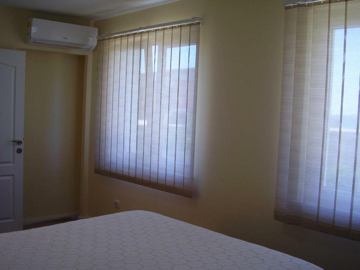 Water View Brand New Apartment, Short Stroll To Beach, Peaceful! Kosljun Екстер'єр фото